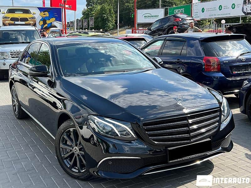 2016 Mercedes E 220 — Foto 1