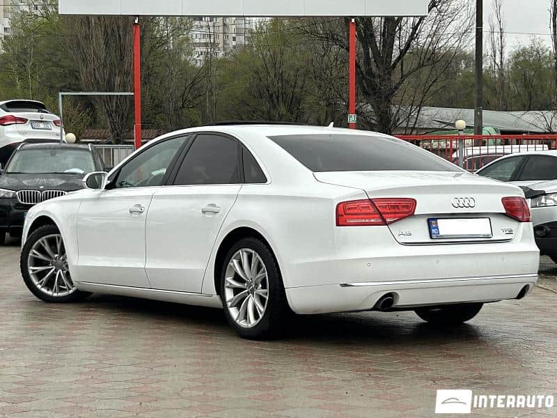 Audi A8 4