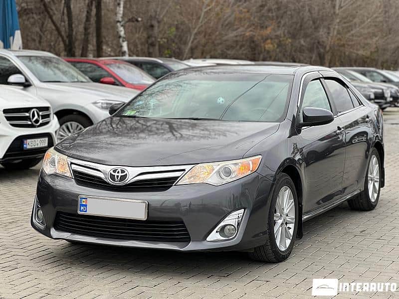 2014 Toyota Camry — Foto 1