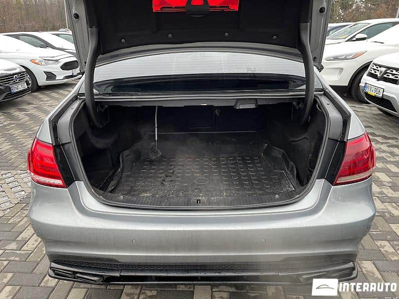 Mercedes E 300h 5