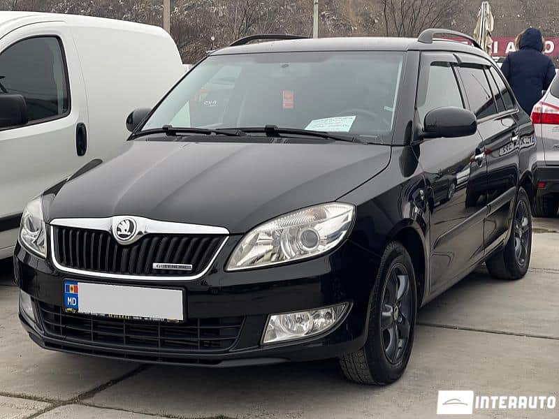 2013 Skoda Fabia — Foto 1