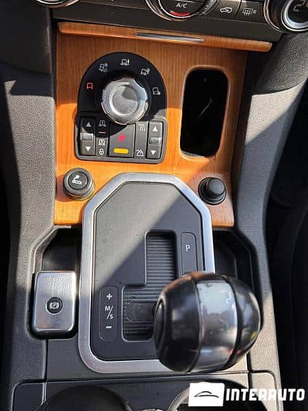 Land Rover Discovery 5