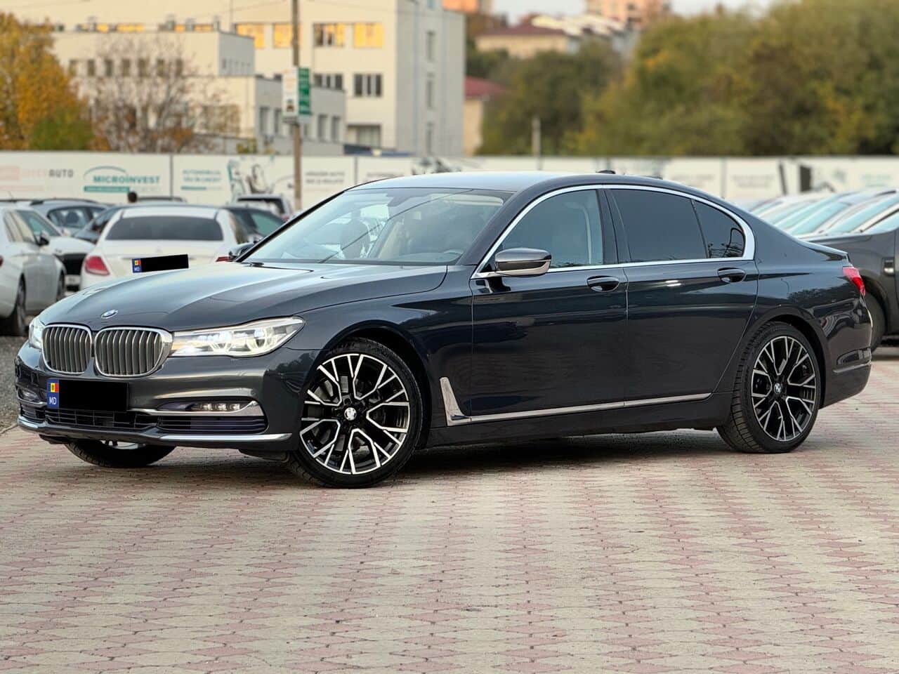 2016 BMW 730