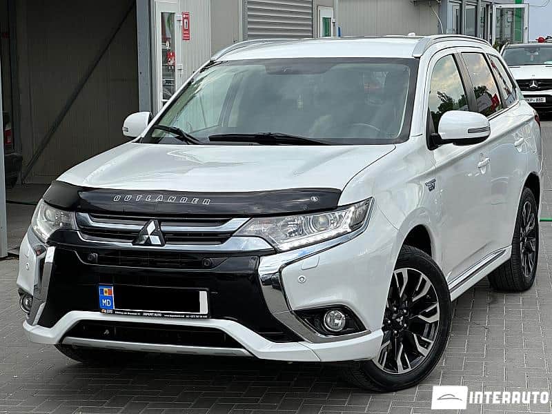 2015 Mitsubishi Outlander — Foto 1