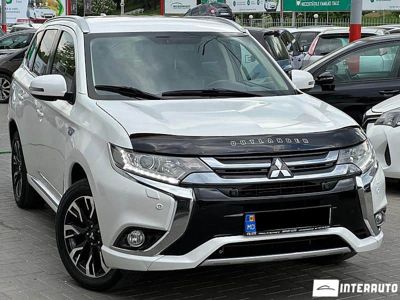 Mitsubishi Outlander 2
