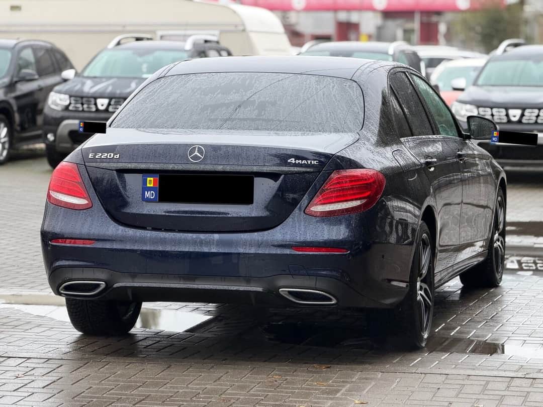 Mercedes E 220 3