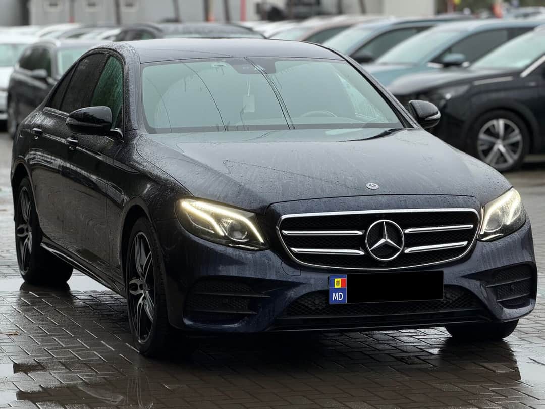 Mercedes E 220 2