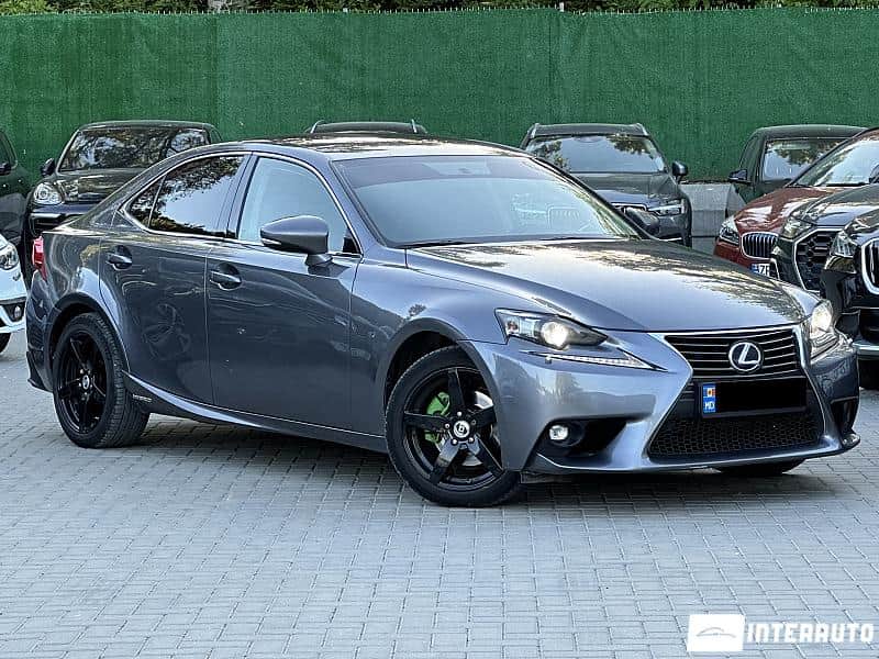 2015 Lexus IS 300h — Foto 1