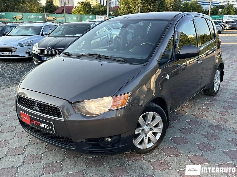 2011 Mitsubishi Colt — Foto 1