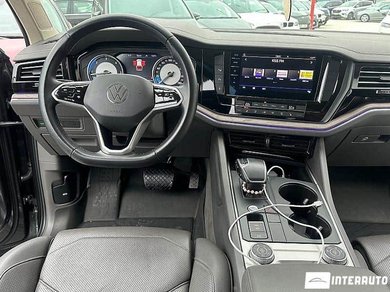 Volkswagen Touareg 5