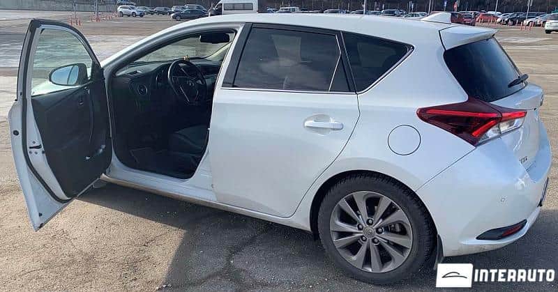 Toyota Auris 2
