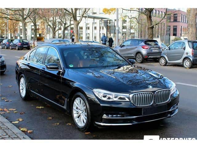 BMW 740 2016