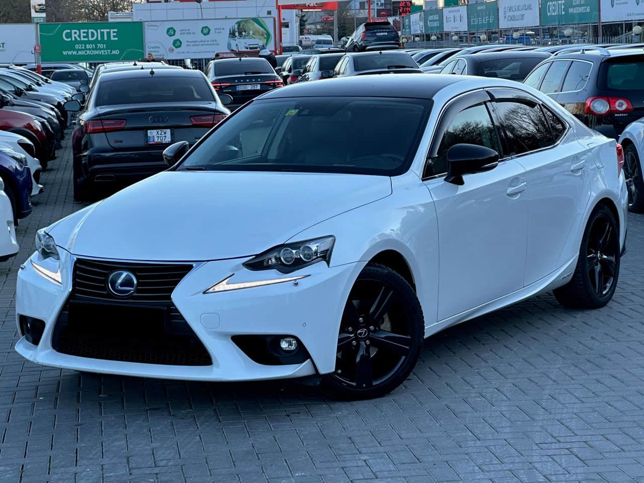 Lexus IS 300h 2014