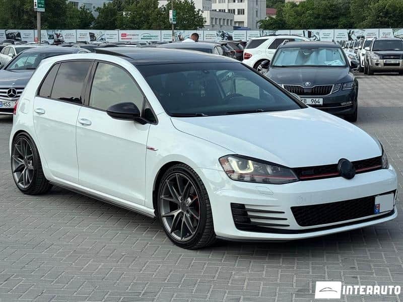 Volkswagen Golf GTI 4