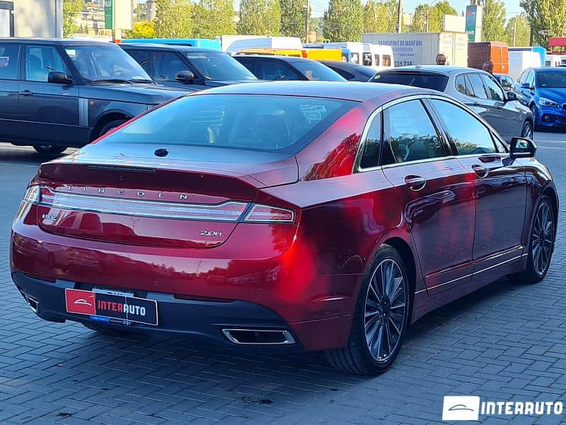 Lincoln MKZ 3