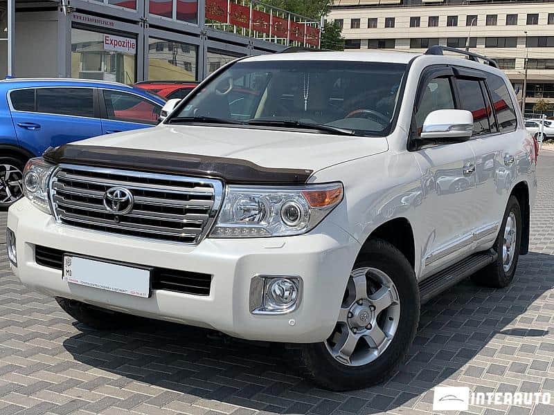 Toyota Land Cruiser 2013