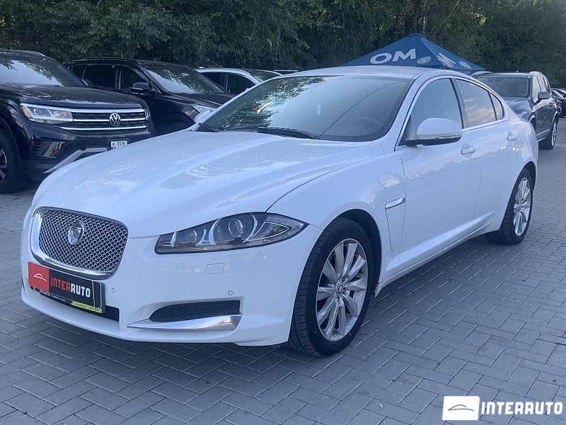2012 Jaguar XF — Foto 1