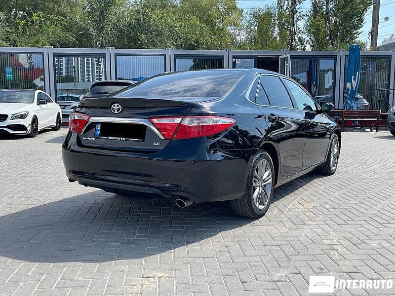 Toyota Camry 2