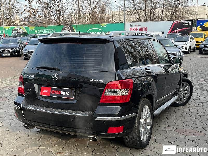 Mercedes GLK 300 4MATIC 3