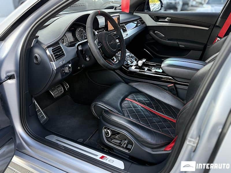 Audi S8 Plus 5