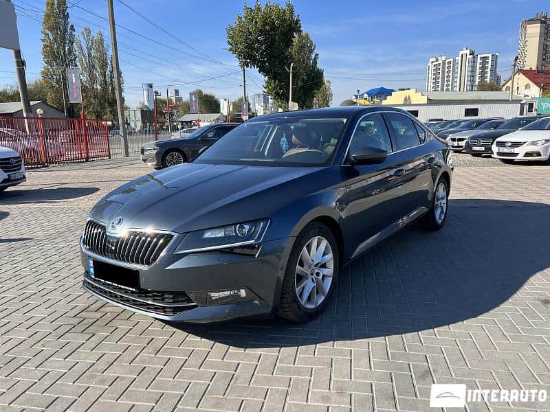 2017 Skoda Superb — Foto 1