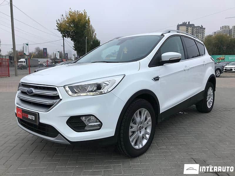 2017 Ford Kuga — Foto 1