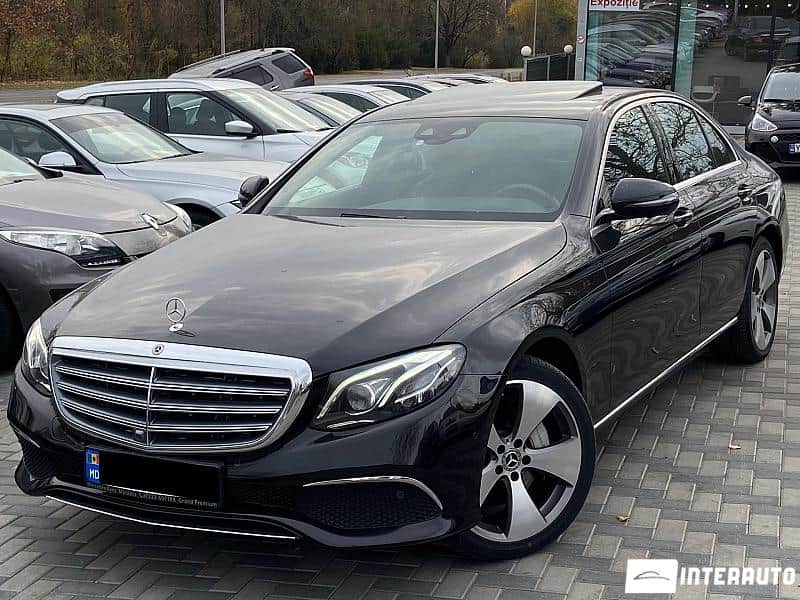 2017 Mercedes E 220 — Foto 1