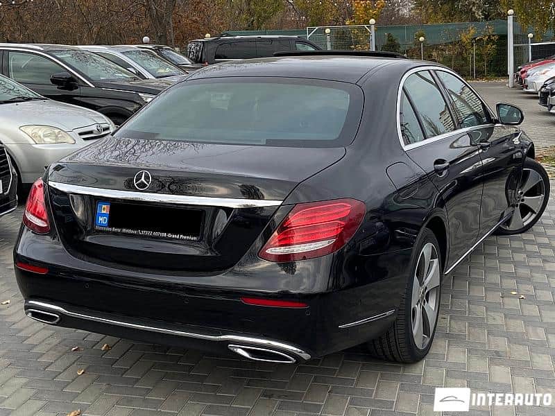 Mercedes E 220 3