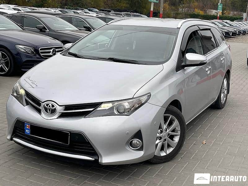 2013 Toyota Auris — Foto 1