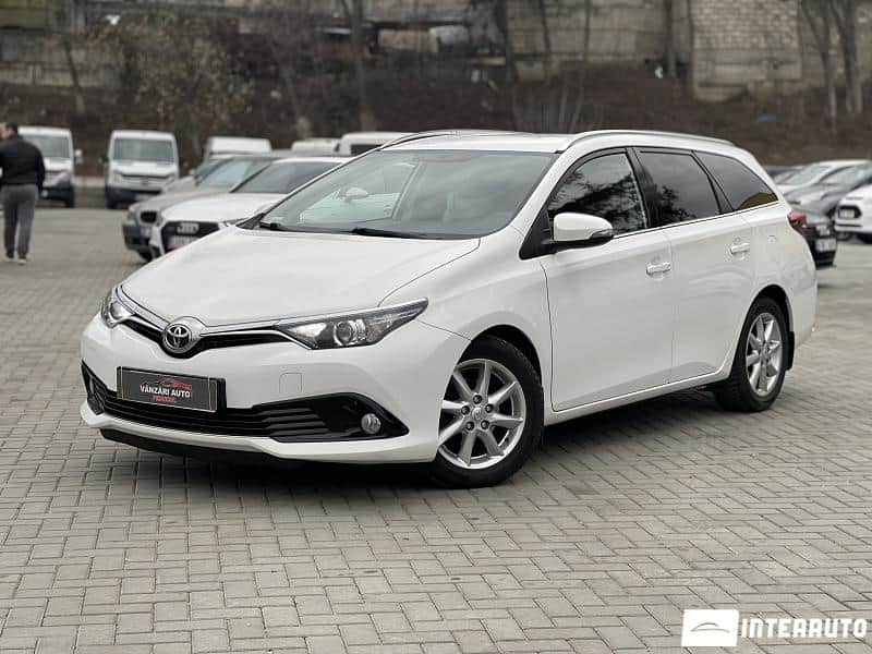 2016 Toyota Auris — Foto 1