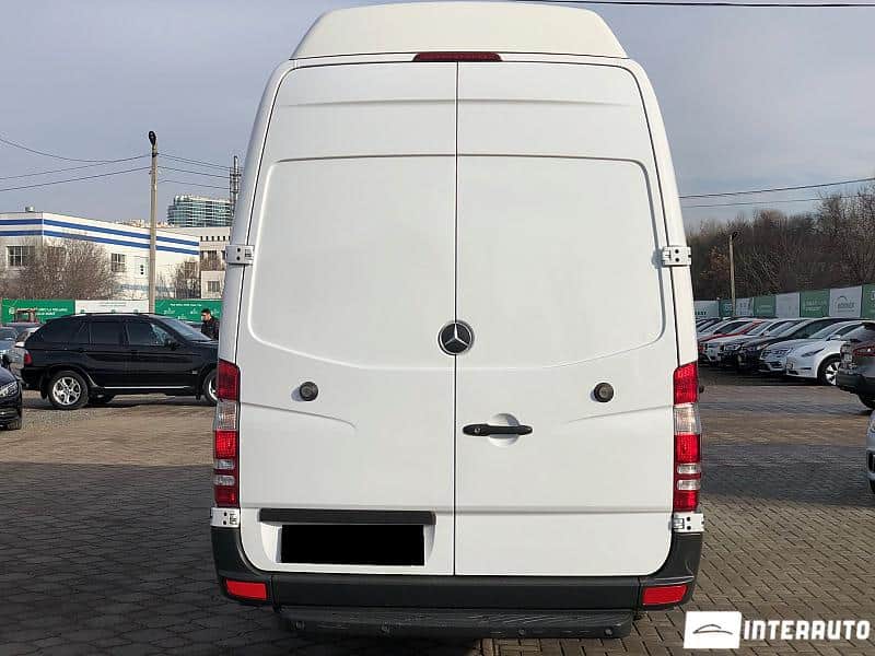 Mercedes Sprinter 5