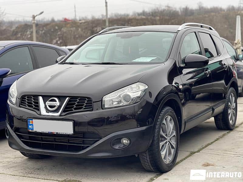 2010 Nissan Qashqai+2 — Foto 1