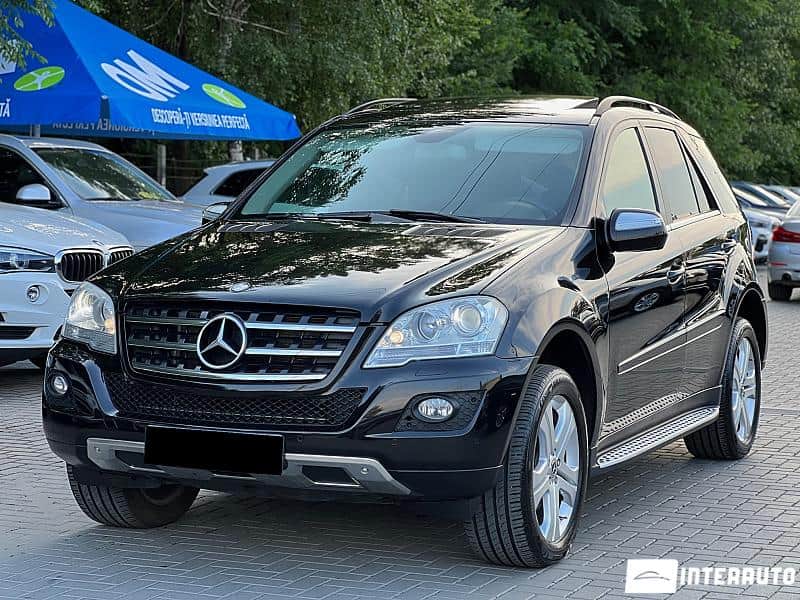 2009 Mercedes ML 350 — Foto 1
