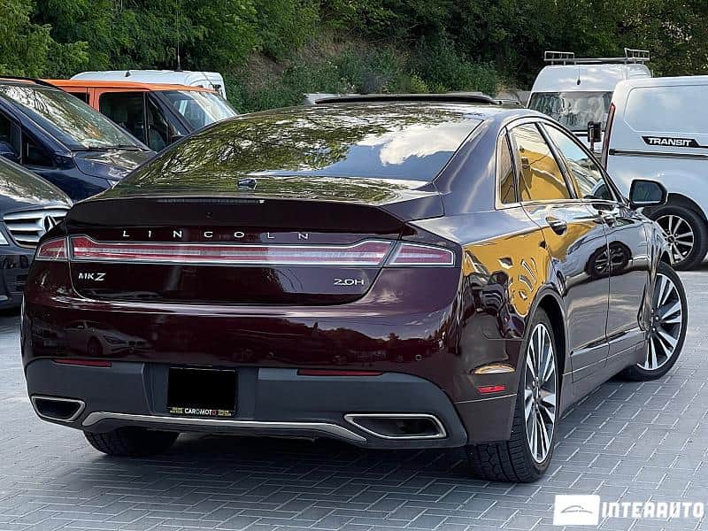 Lincoln MKZ 2