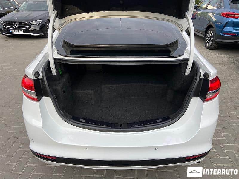 Ford Fusion 5