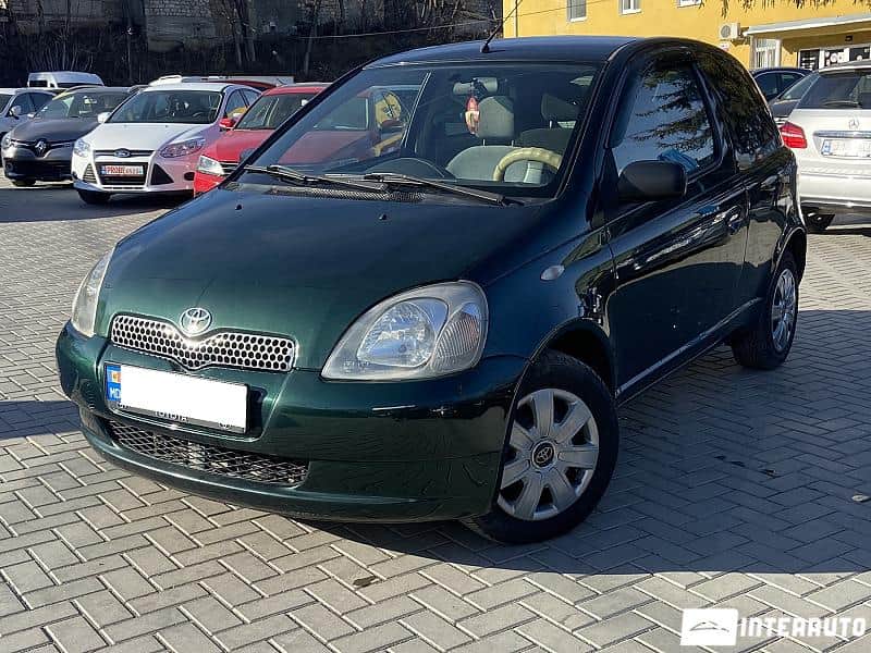 2000 Toyota Yaris — Foto 1