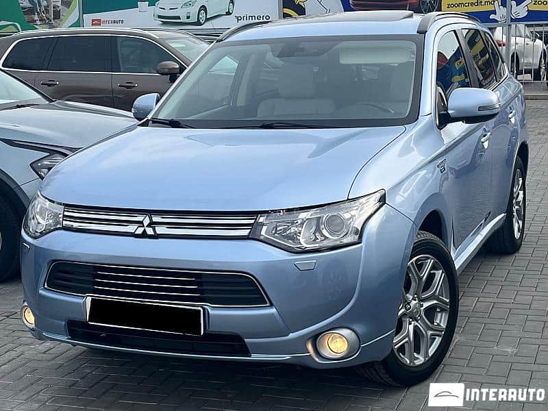 2014 Mitsubishi Outlander — Foto 1