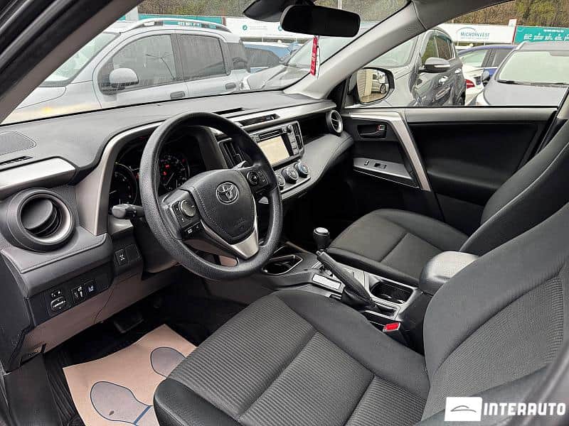 Toyota Rav-4 5