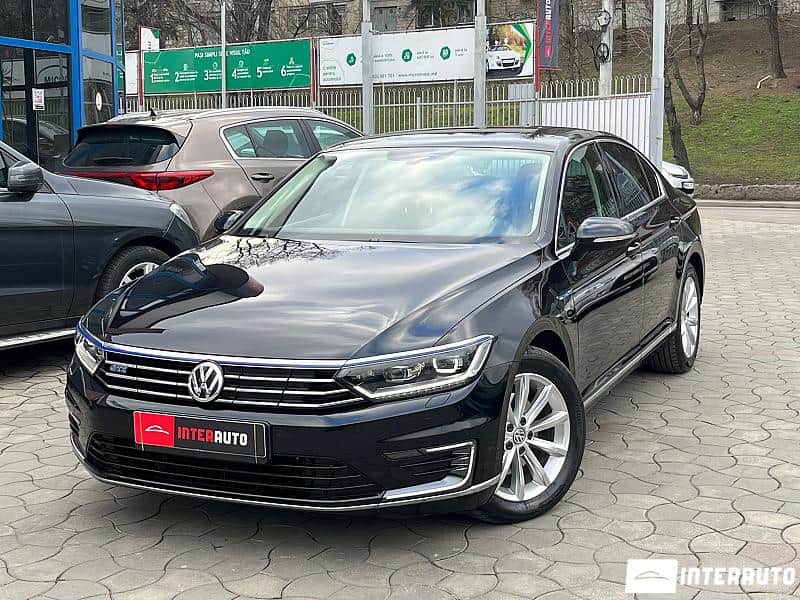 2016 Volkswagen Passat GTE — Foto 1