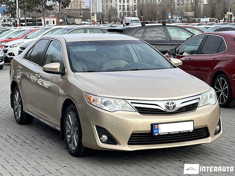 Toyota Camry 3