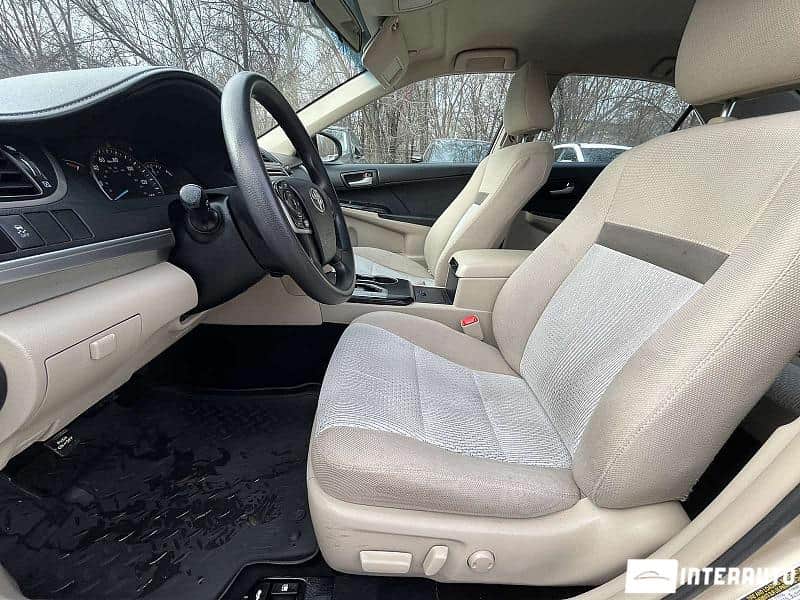 Toyota Camry 5