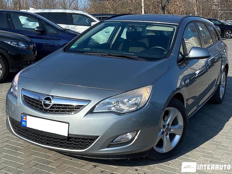 2012 Opel Astra — Foto 1