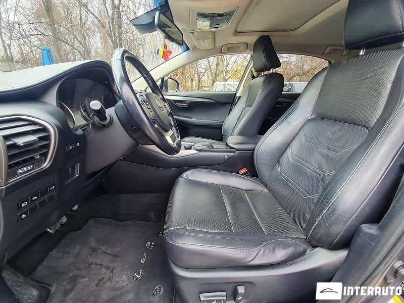 Lexus NX 300H 5
