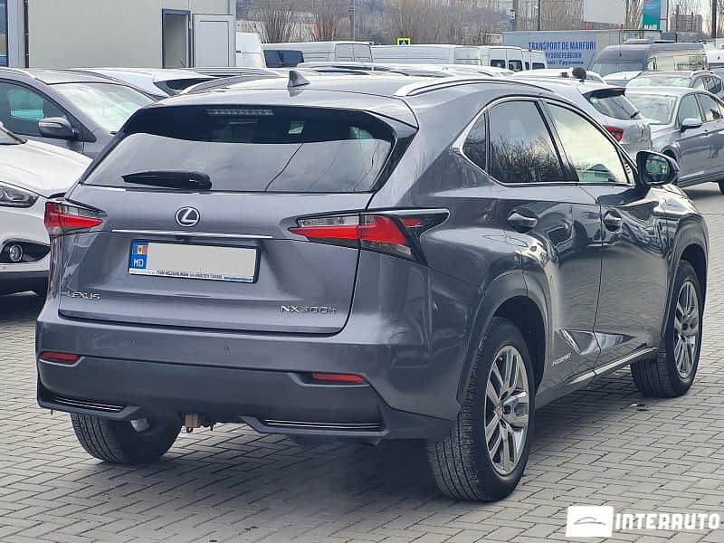Lexus NX 300H 2
