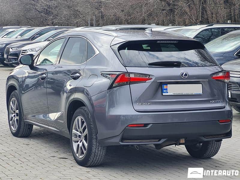 Lexus NX 300H 4