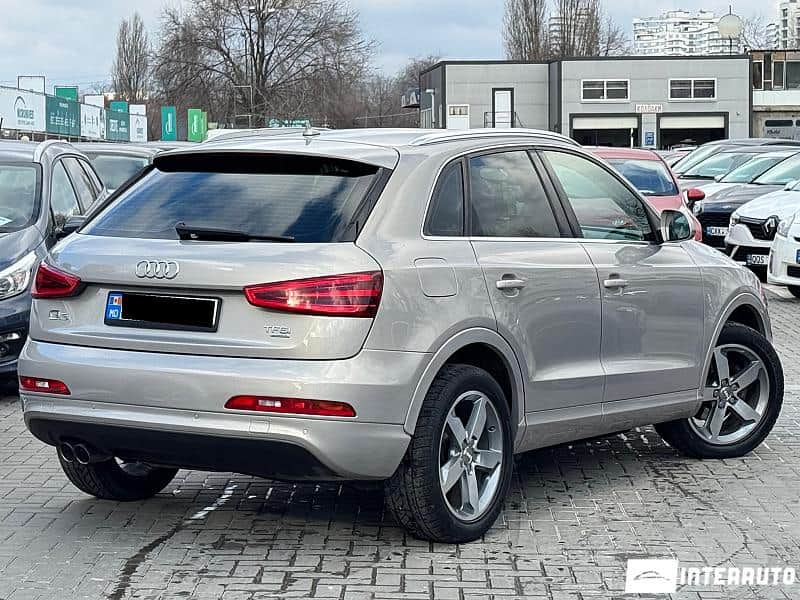 Audi Q3 4