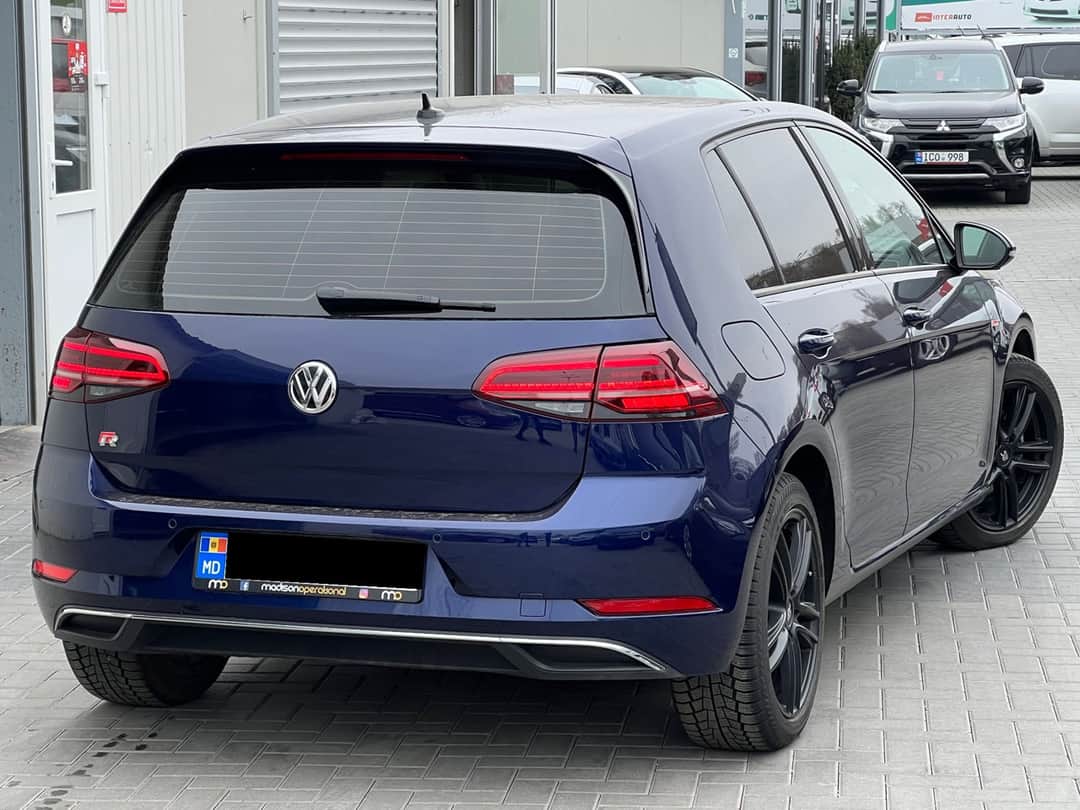 Volkswagen e-Golf 2