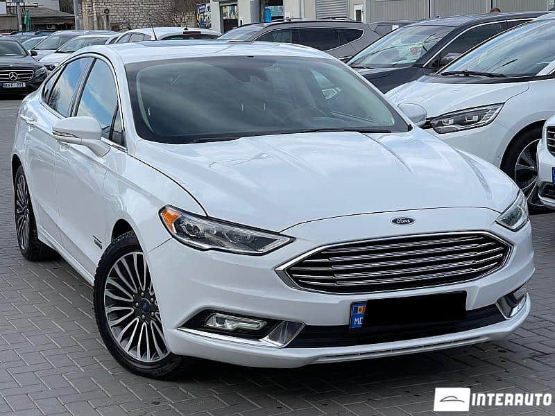 Ford Fusion 4