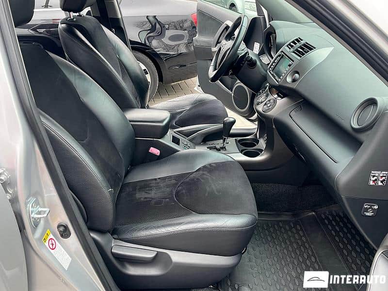 Toyota Rav-4 5