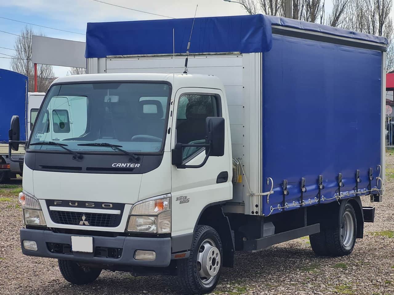 2014 Mitsubishi Canter